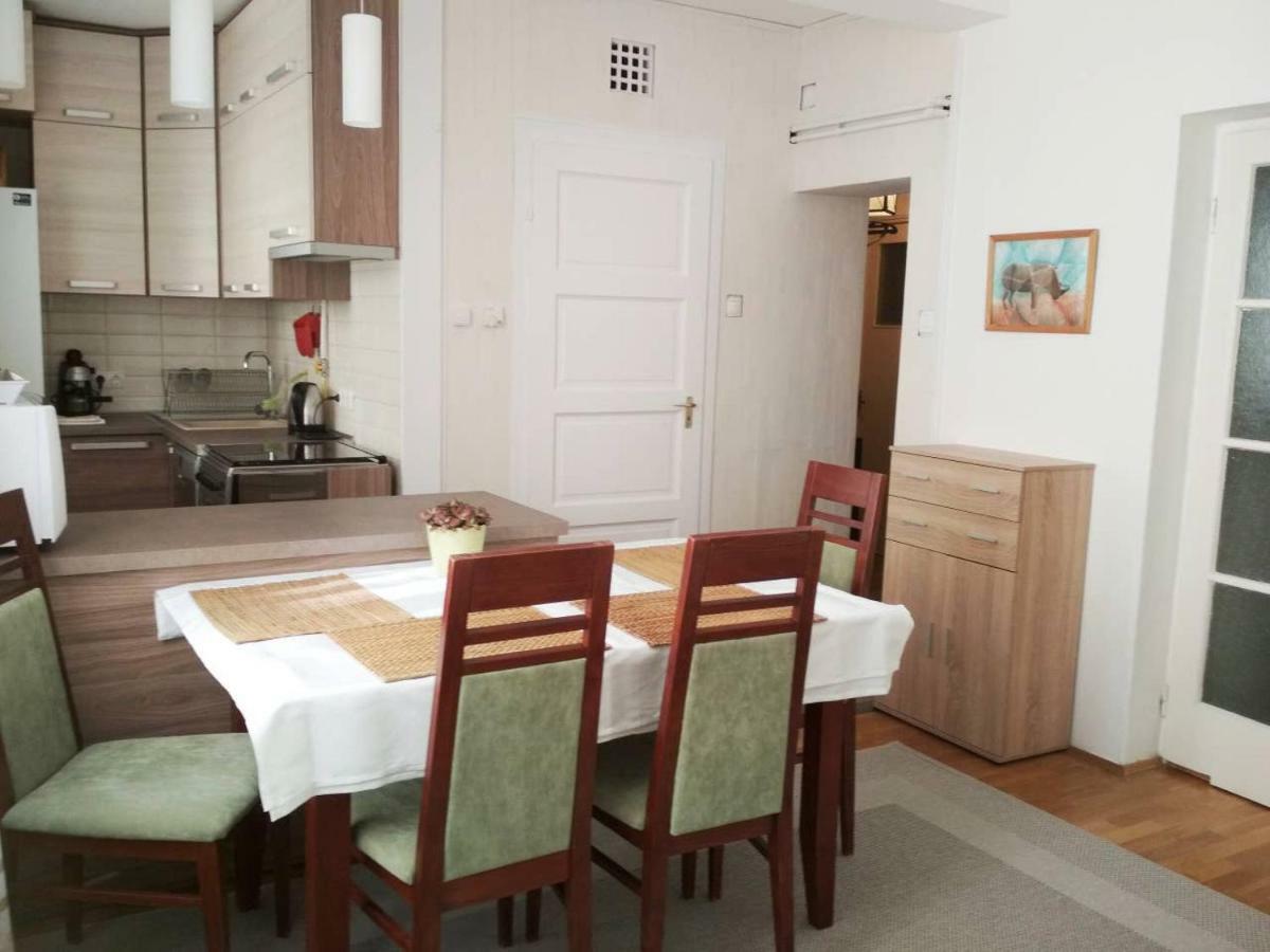 Zsuzsa Apartman Budapest Exterior photo